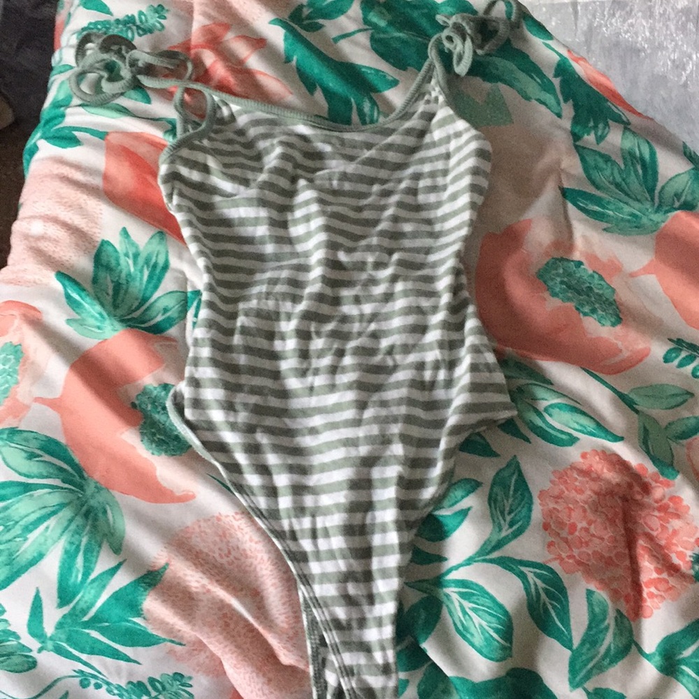 Forever 21 bodysuit